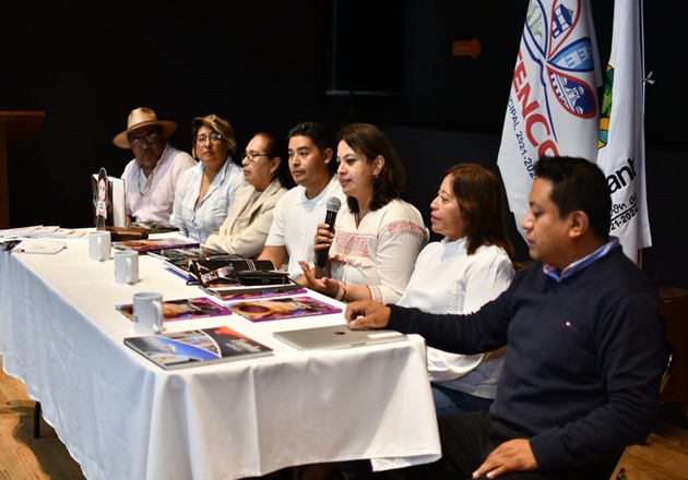 Expone Ixtenco riqueza cultural y gastronómica con dos obras literarias en Huamantla